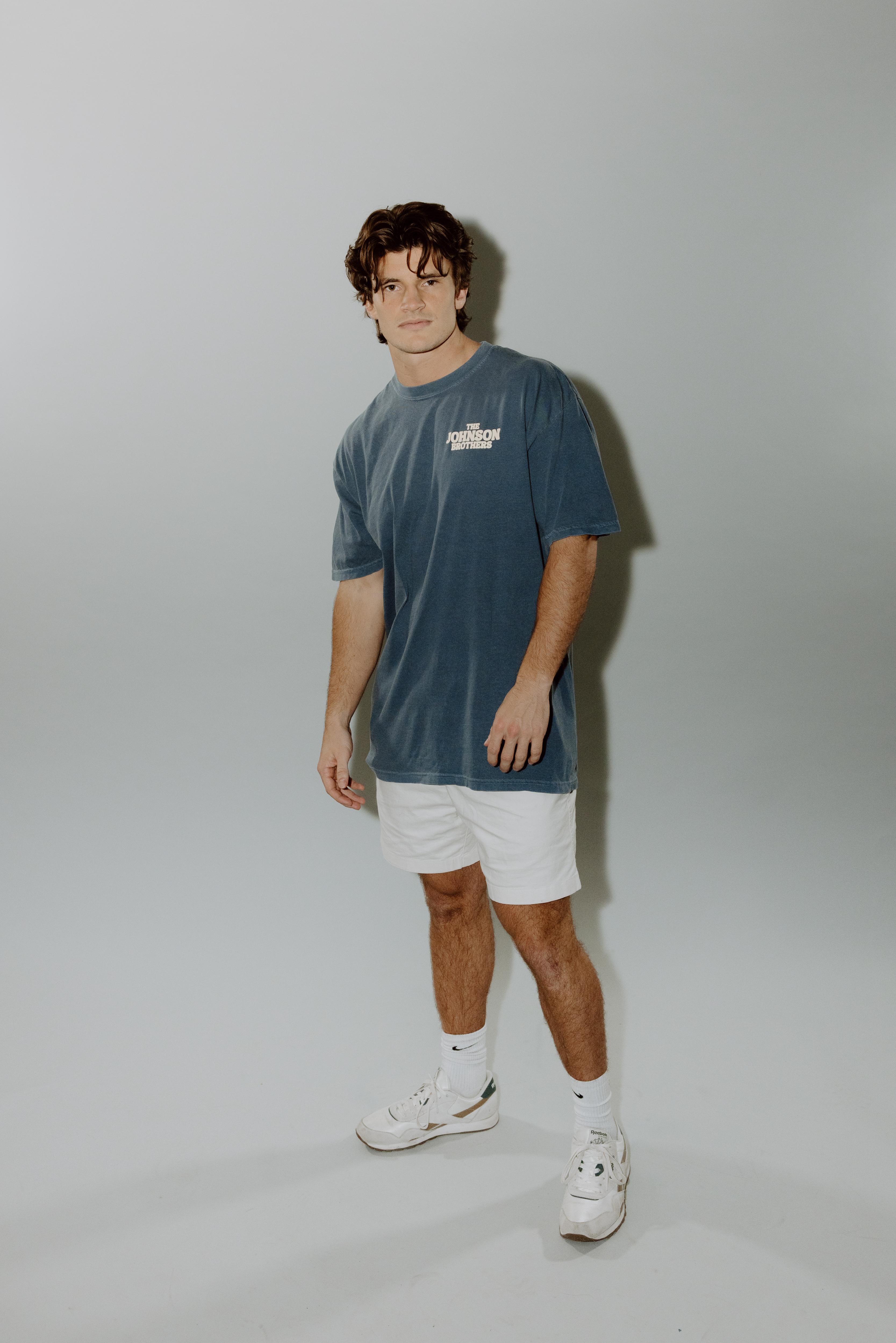 THE JOHNSON BROTHER T – Blue